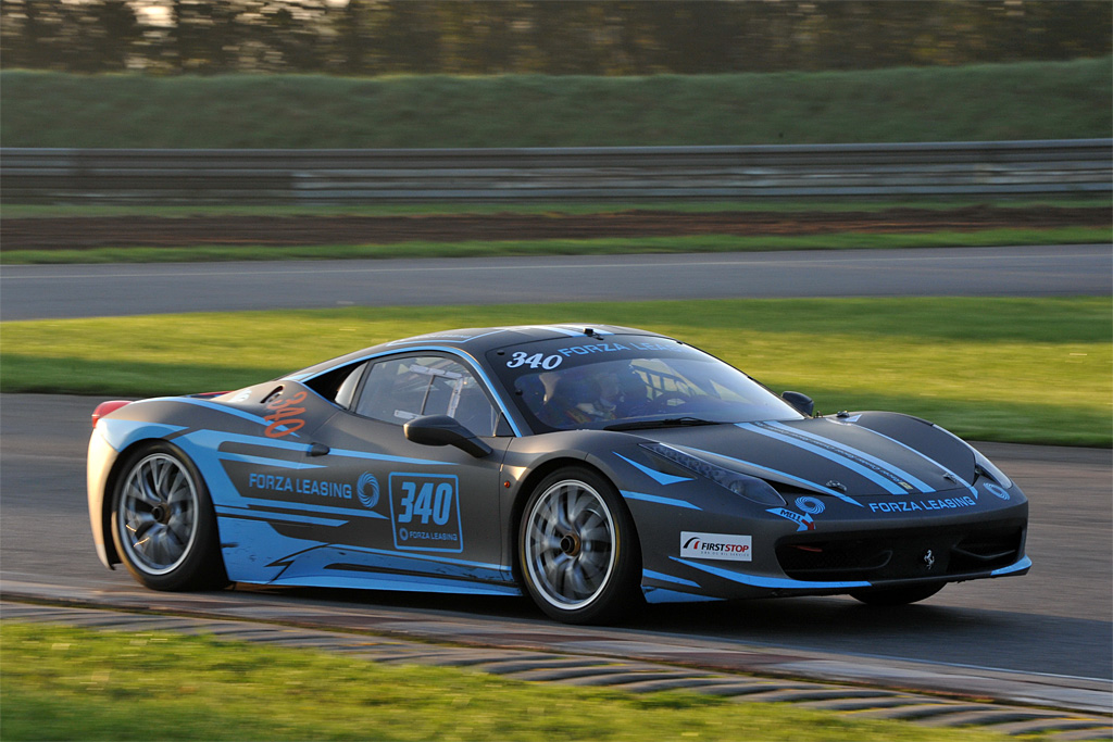 Per og Frederik Frost hører til blandt favoritterne i Danish Endurance Championship med deres Ferrari 458